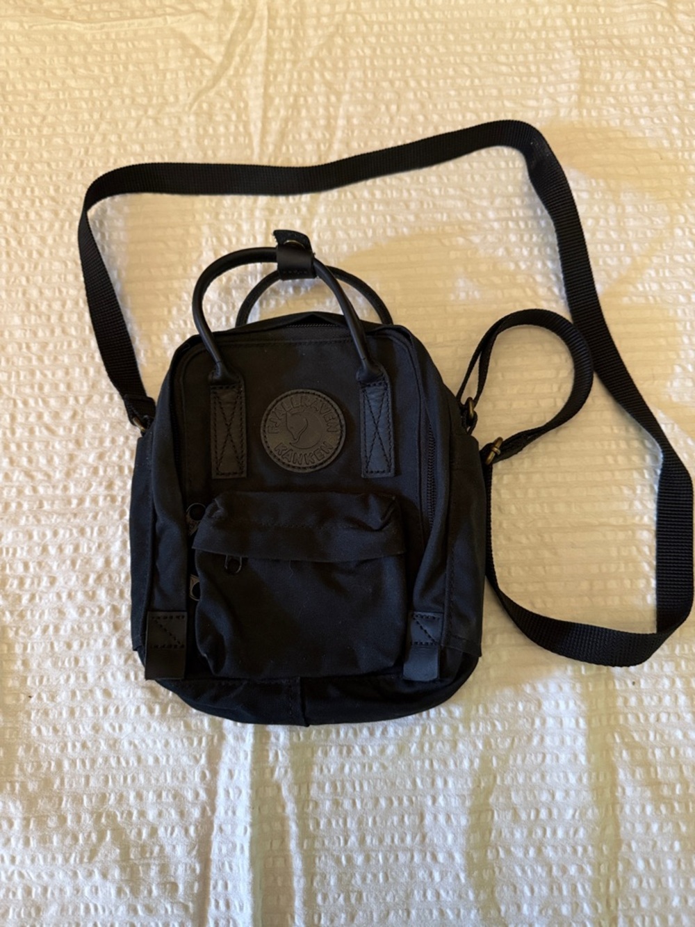 Fjallraven Kanken Mini Backpack Crossbody Bag in Black- Like New!
